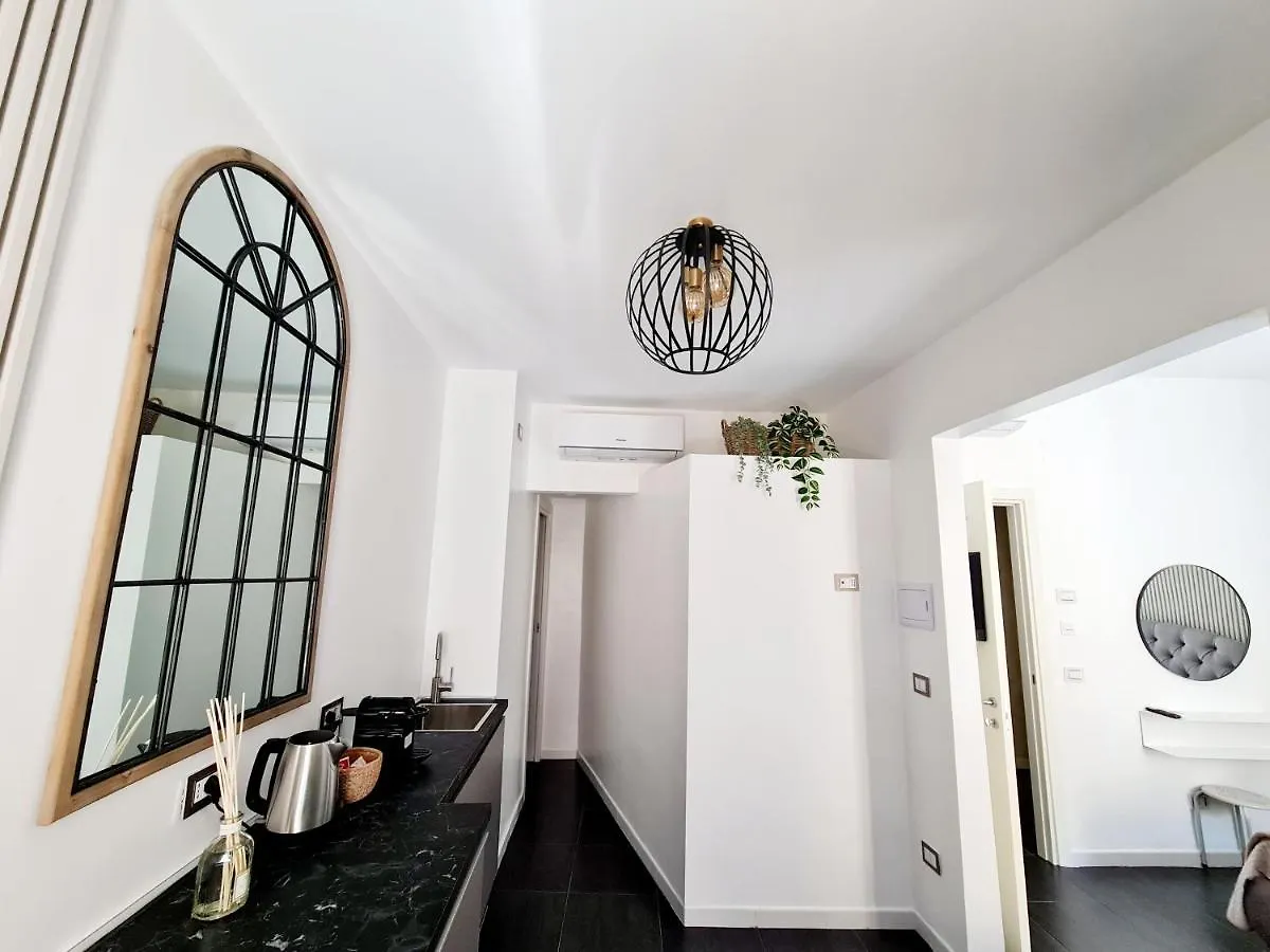 Apartment Lena Suite Bari Vecchia Italien