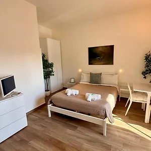 Loft Corso Trieste Free Parking & Kitchen Dom wakacyjny